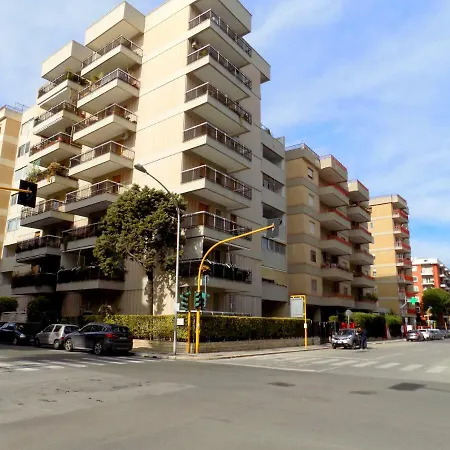 77 Hotel Bari