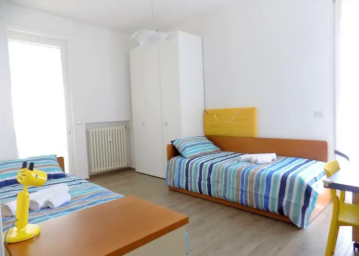 מלון 77 בארי