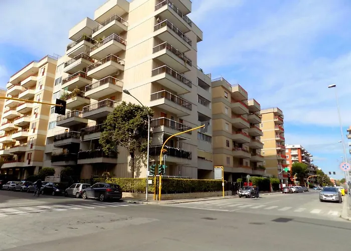 77 מלון בארי